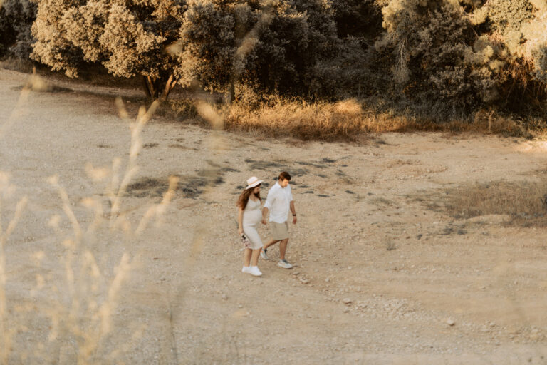 outdoor maternity photoshoot in Barcelona