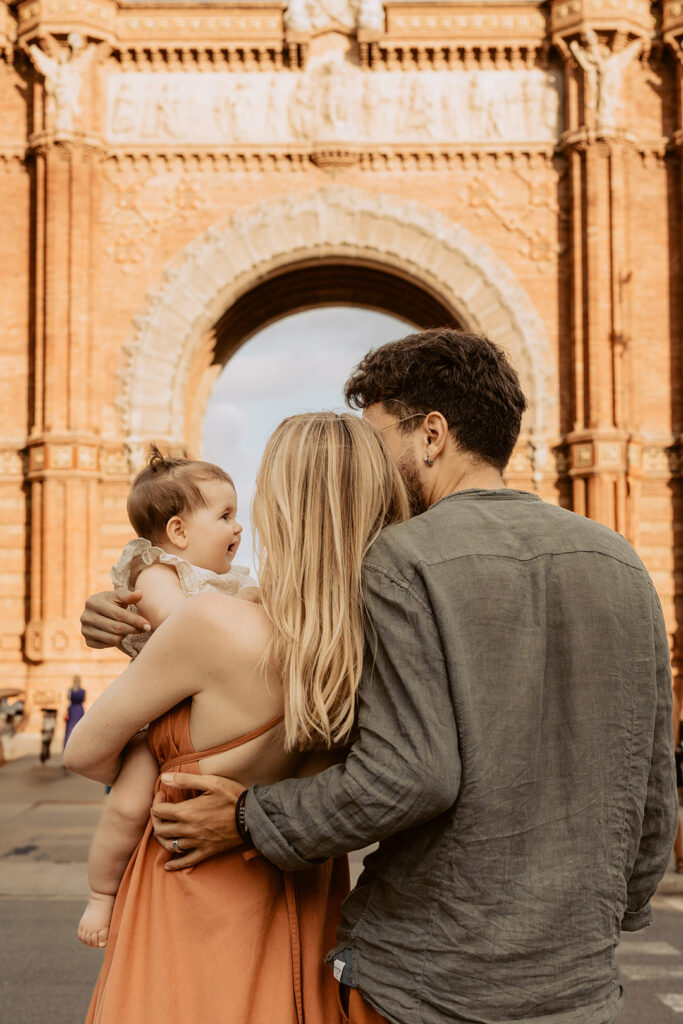 Family photographer in Barcelona