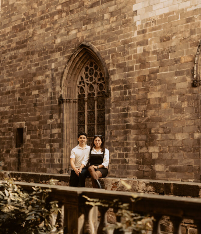 gothic quarter engagement photographer