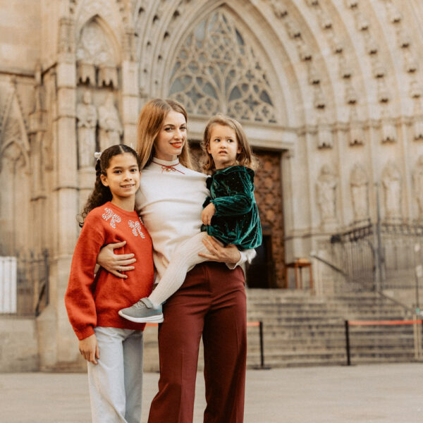 Christmas Family Photoshoot in Barcelona