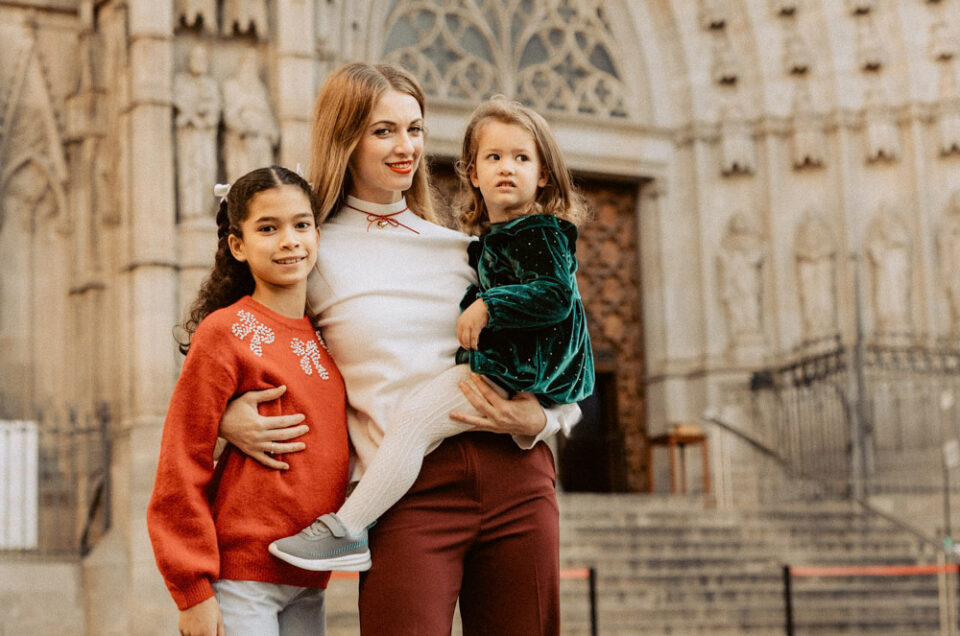 Christmas Family Photoshoot in Barcelona