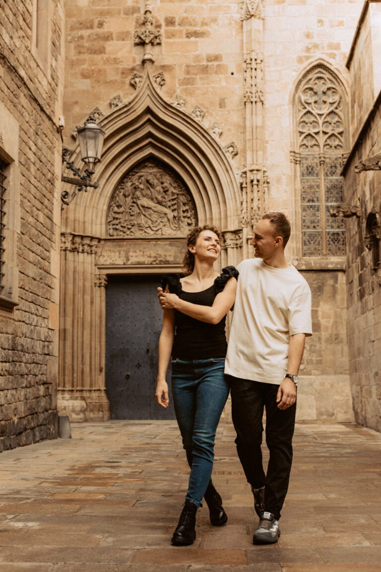 Couples Photography in Barcelona Gothic Quarter