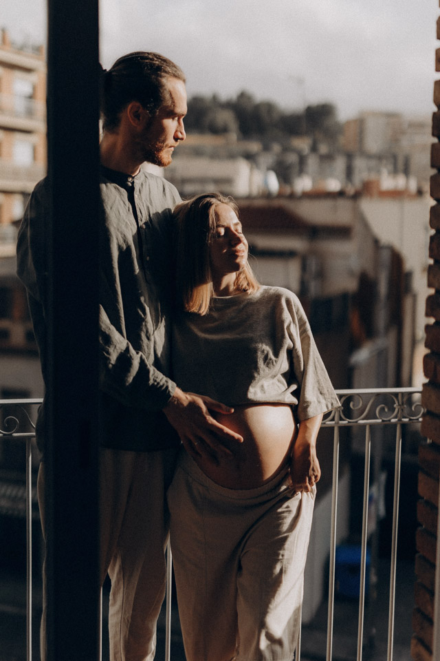 pregnancy photo shoot in Barcelona