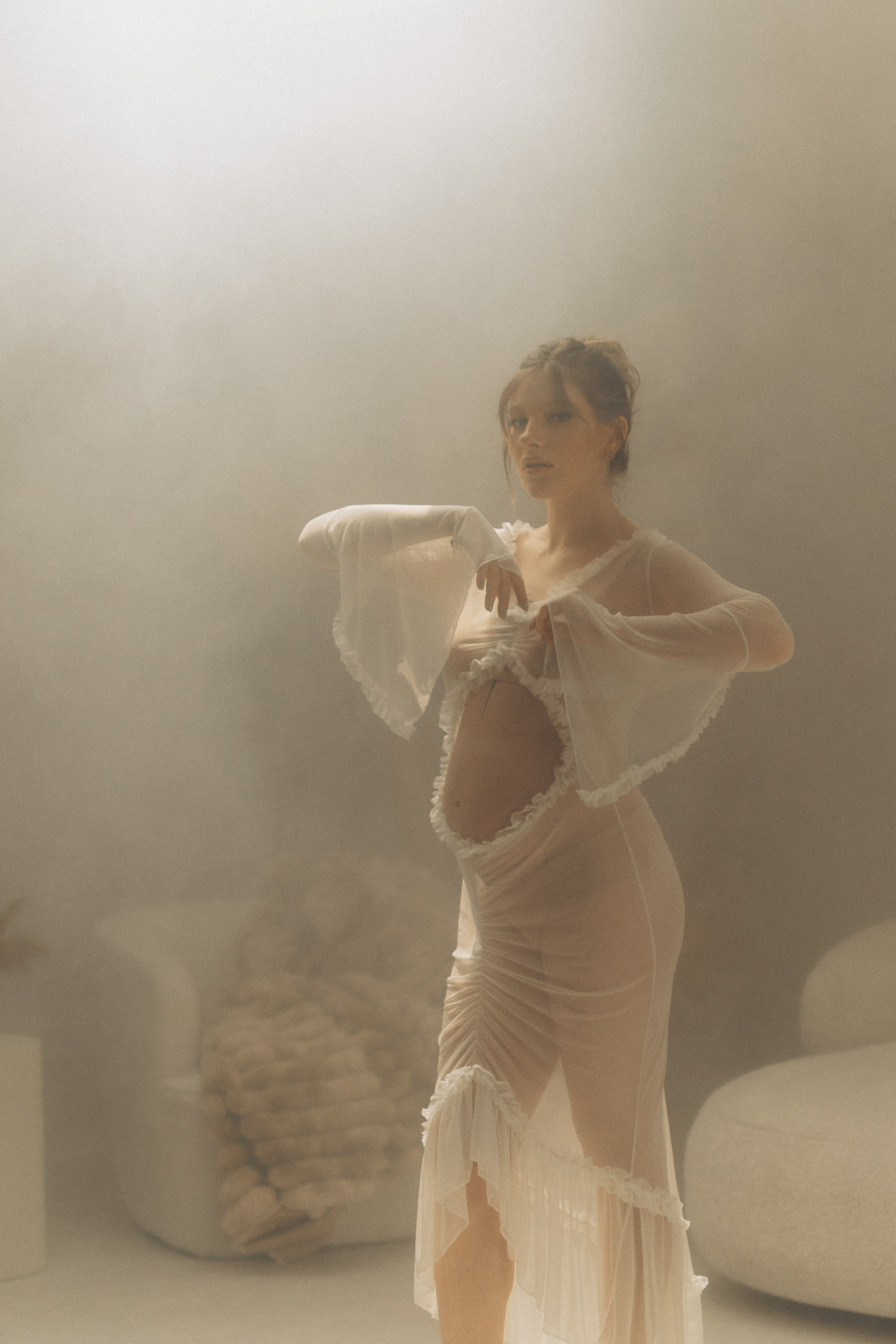 art Pregnancy Studio Photoshoot in Barcelona